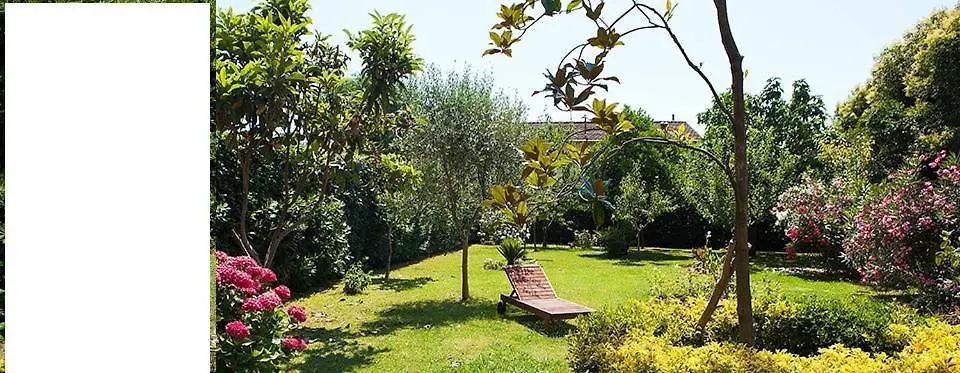 Al Piano Di Sopra Bed & Breakfast Massarosa 0*,  Italy